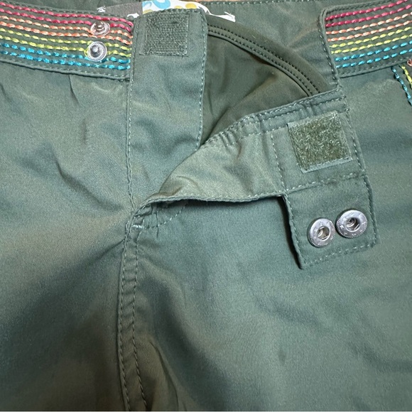 Y2K Roxy Green Rainbow Stitch Board Shorts Junior’s Size 7 - Picture 6 of 8